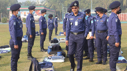 শরীয়তপুর পুলিশ লাইন্সে জেলা পুলিশের কিট প্যারেড অনুষ্ঠিত