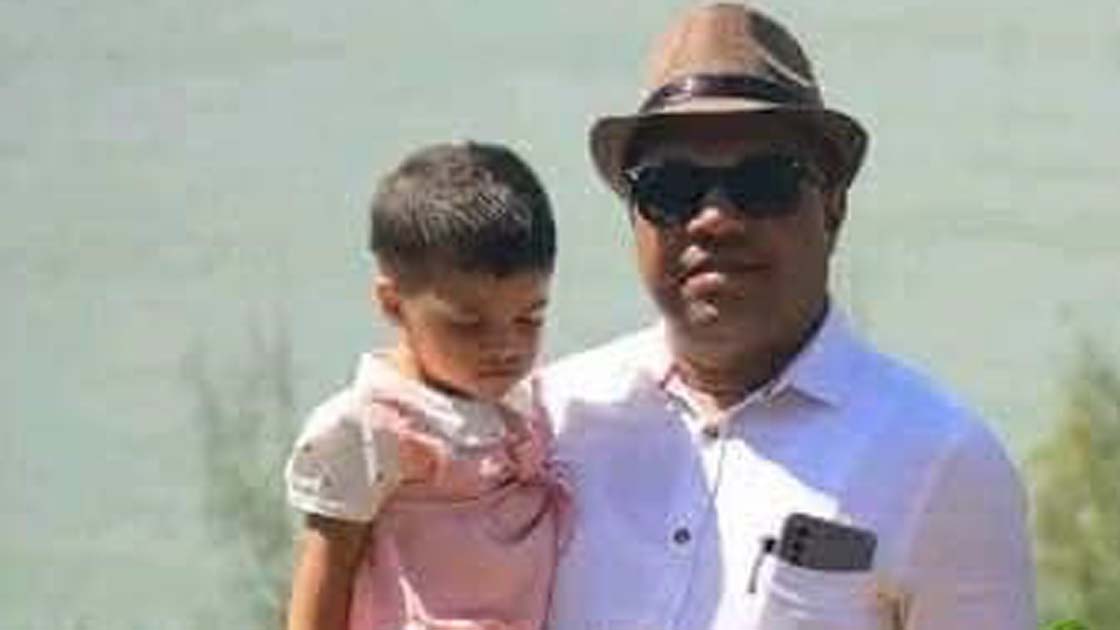 শরীয়তপুর মাইক্রো গাড়ী খাদে পরে দুর্ঘটনায় এডভোকেট বাবা ও শিশু নিহত