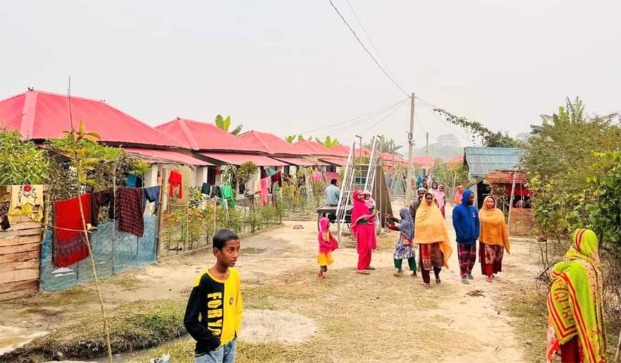 গোসাইরহাট আশ্রয়ণ প্রকল্প থেকে স্ত্রীর মরদেহ উদ্ধার, স্বামী পলাতক