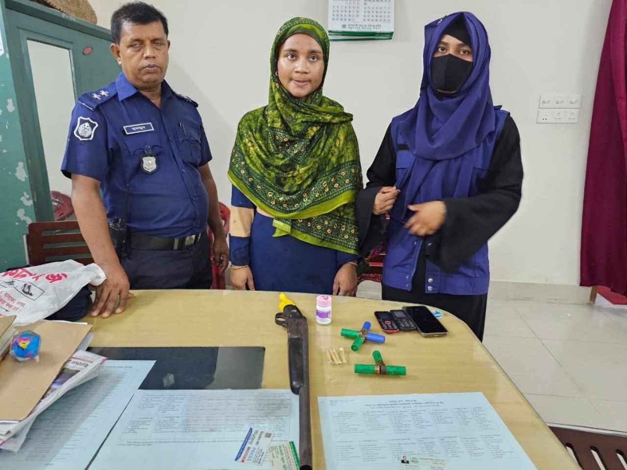 জাজিরায় অস্ত্র, গুলি, ইয়াবাসহ ইয়াবাসহ নারী আটক