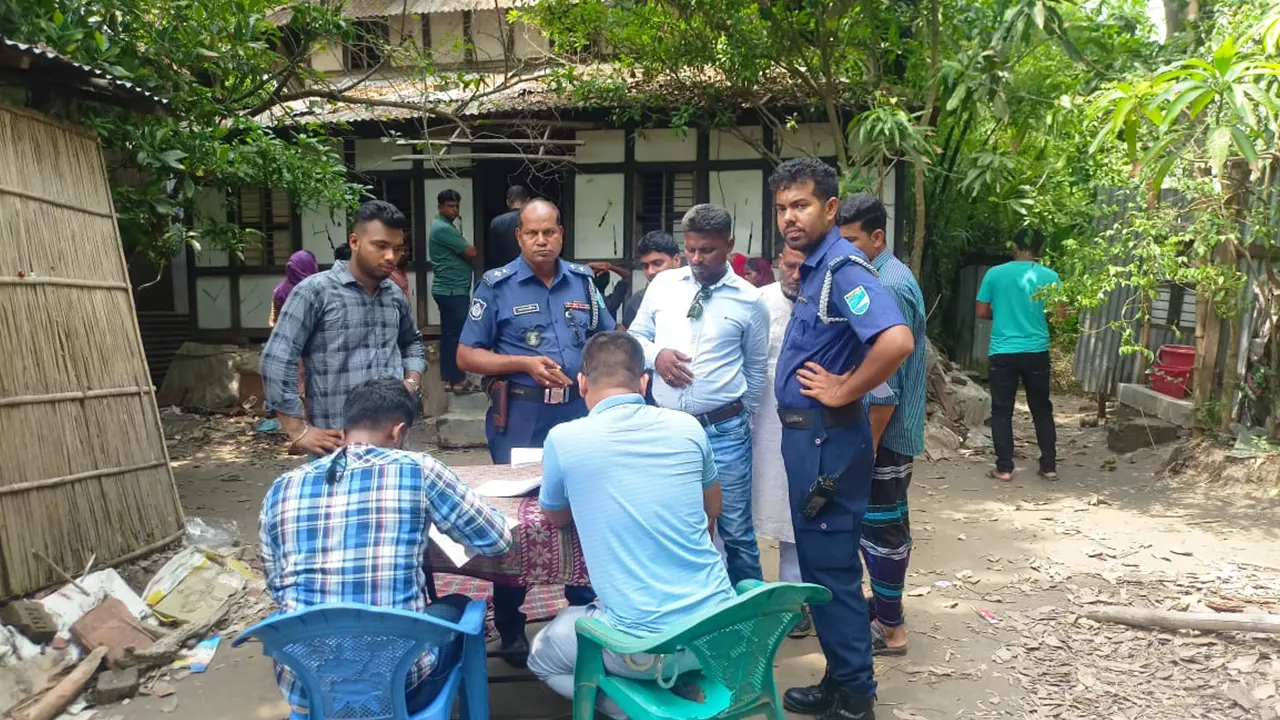 নড়িয়ায় রহস্যজনক মৃত্যু, আমগাছ থেকে ঝুলন্ত মরদেহ উদ্ধার