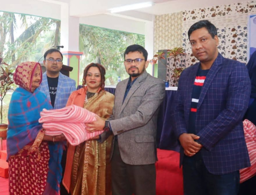 শরীয়তপু্রে পুনাকের উদ্যোগে অসহায় শীতার্তদের মাঝে শীতবস্ত্র বিতরণ