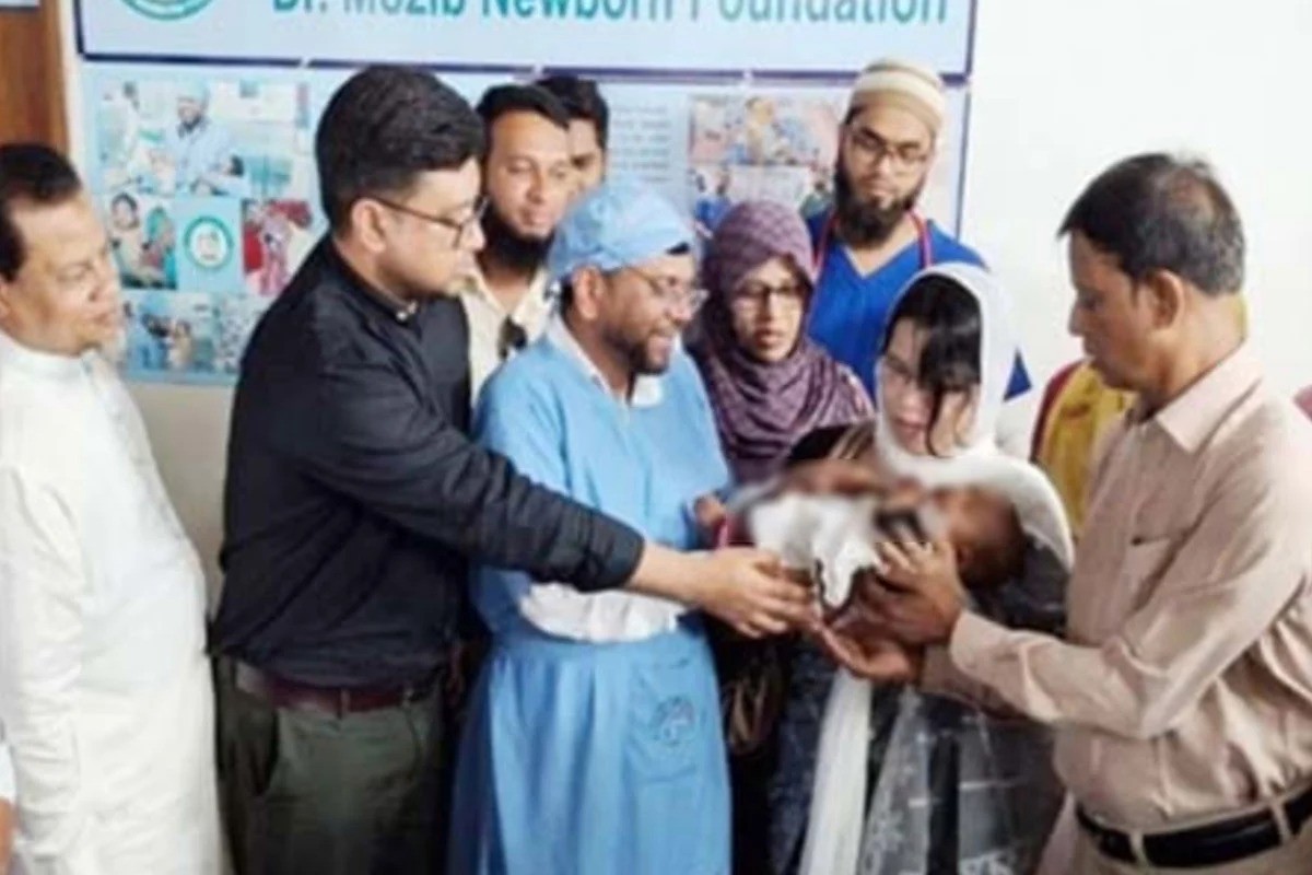 ডাস্টবিনে ফেলে যাওয়া ‘নায়লা’ এখন এক মায়ের পরম আদরে নিরাপদ আশ্রয়ে