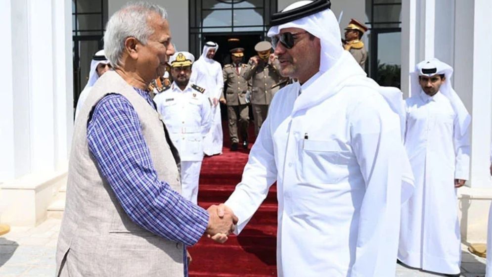 বাংলাদেশে কাতারকে বিশেষ অর্থনৈতিক অঞ্চলের প্রস্তাব প্রধান উপদেষ্টার