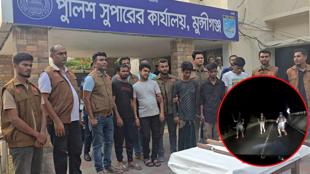 মাওয়া এক্সপ্রেসওয়েতে ডাকাতির চেষ্টায় গ্রেফতার ৫, উদ্ধার দেশীয় অস্ত্র