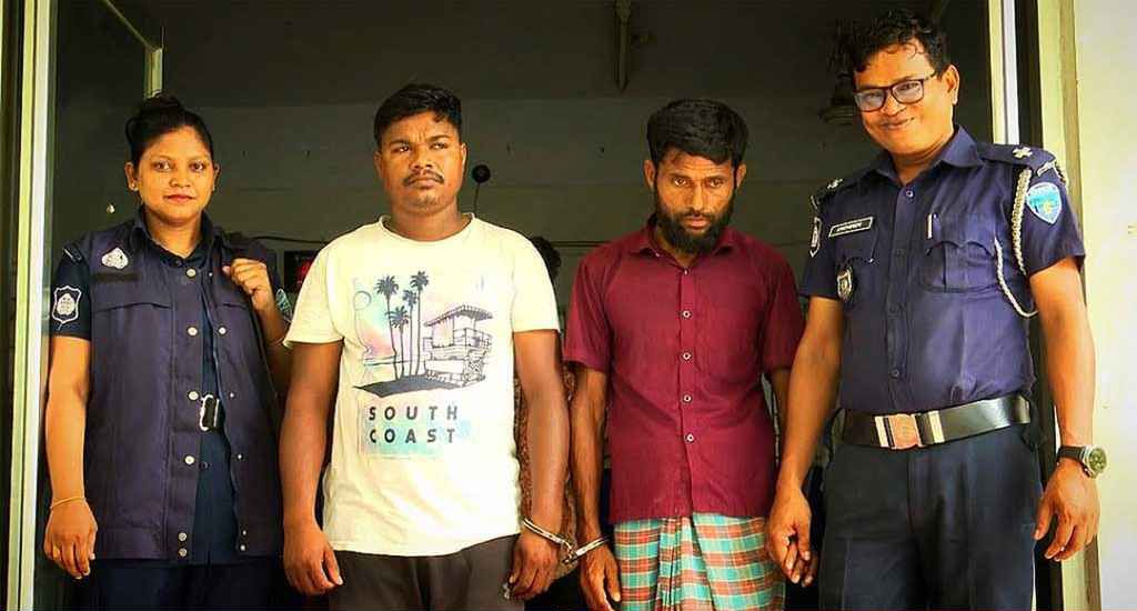 অ্যাম্বুলেন্সেও নিরাপদ নয়! লাশবাহী গাড়িতে ডাকাতি, নাসিরনগরে ধরা পড়লো দুই দুর্বৃত্ত