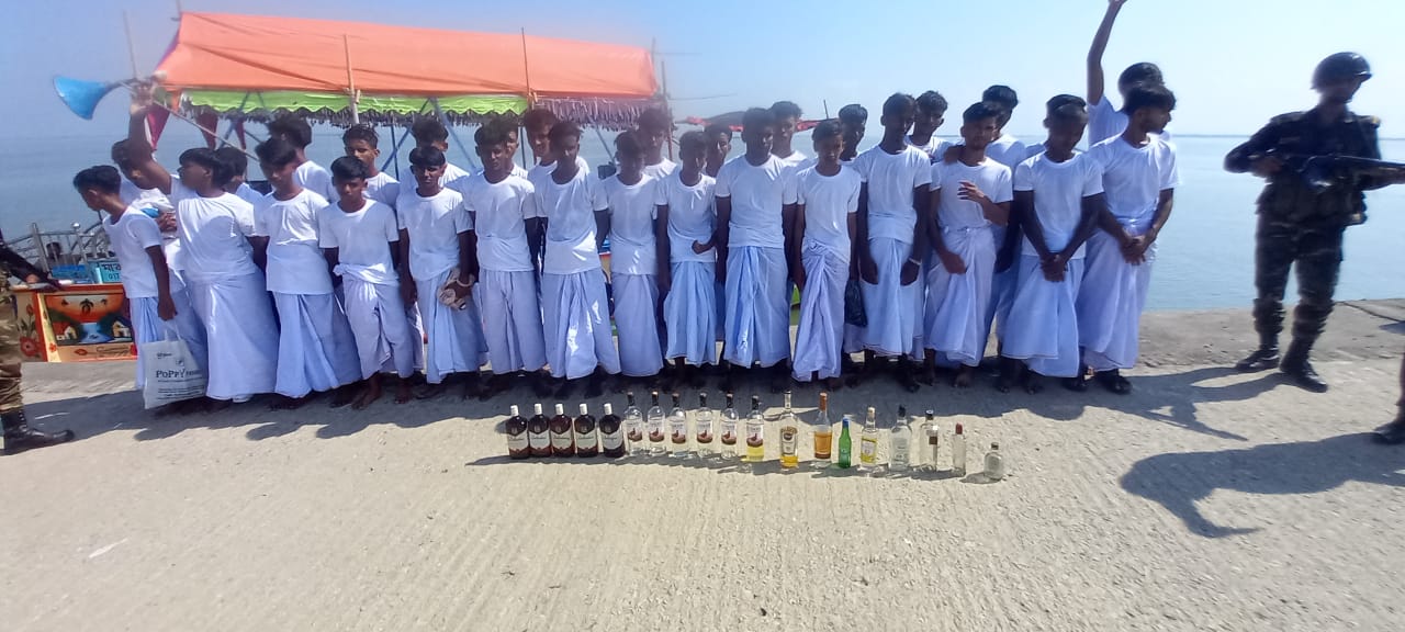 কিশোরগঞ্জের ইটনায় ৩৭কিশোর ‘দরবেশ’ মাদক ছুরিসহ আটক