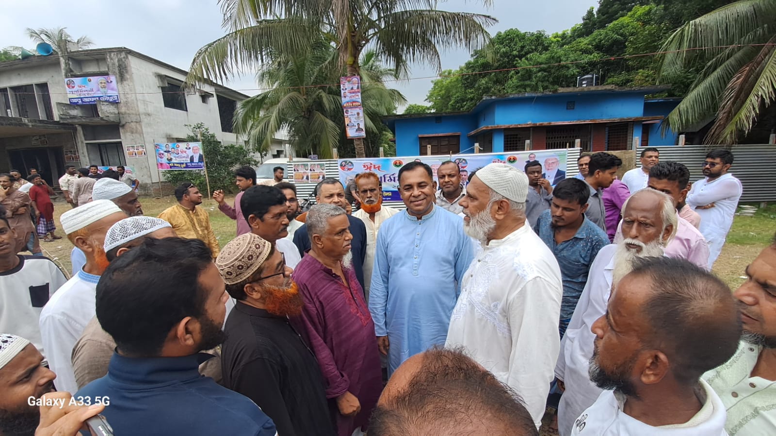 শিবচর বিএনপি’র নেতা আবু জাফর চৌধুরীর নিজ বাড়িতে ঈদ পুনর্মিলনী