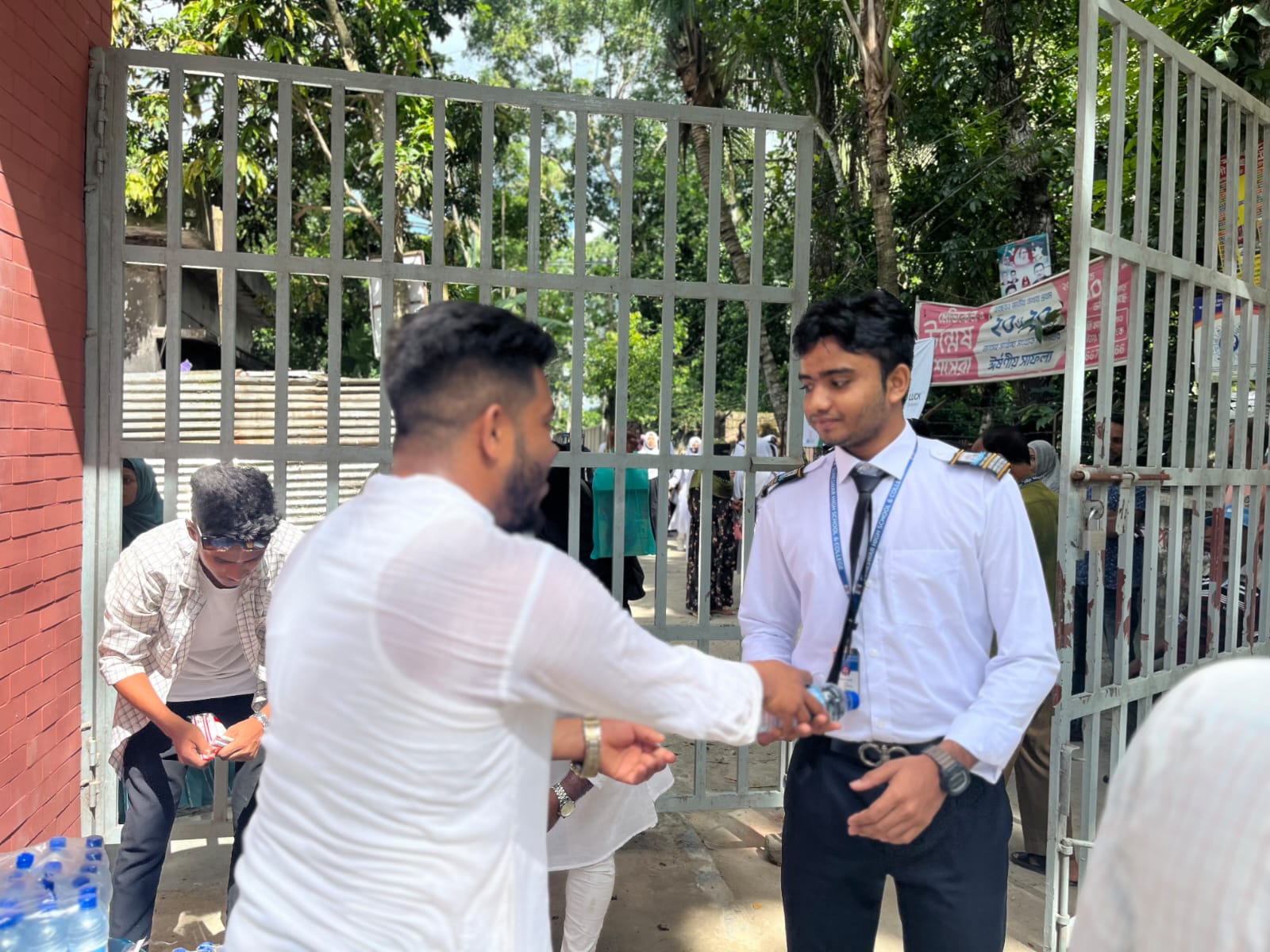 এইচএসসি পরীক্ষার্থীদের জন্য নড়িয়া ছাত্রদলের মানবিক উদ্যোগ