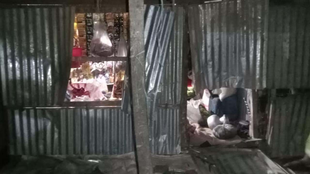 বিয়ে বাড়ির গায়েহলুদে নাচগান নিয়ে সংঘর্ষ, ককটেল বিস্ফোরণ—আহত অন্তত ১৫