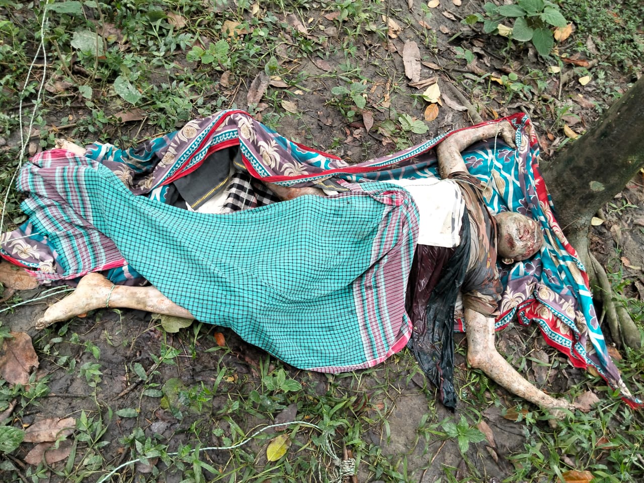 গোসাইরহাটে অজ্ঞাত যুবকের লাশ উদ্ধার করেছে গোসাইরহাট থানা পুলিশ