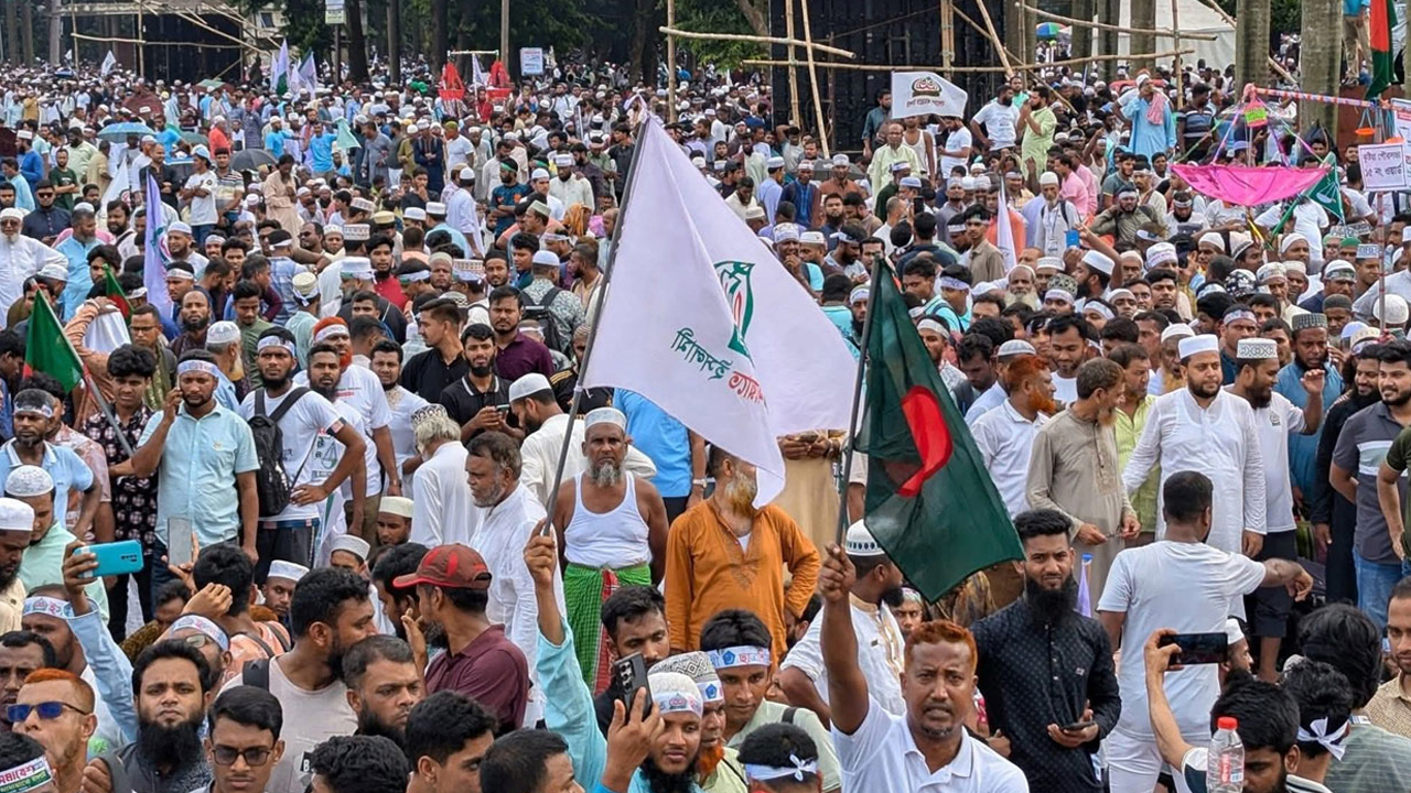 সোহরাওয়ার্দী ছাড়িয়ে রমনা পার্কেও জনস্রোত, জামায়াতের সমাবেশ স্মরণকালের বৃহত্তম