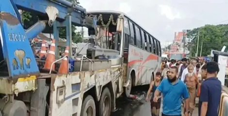 ফরিদপুরে দুই বাসের মুখোমুখি সংঘর্ষে নিহত ৩, আহত ১৫