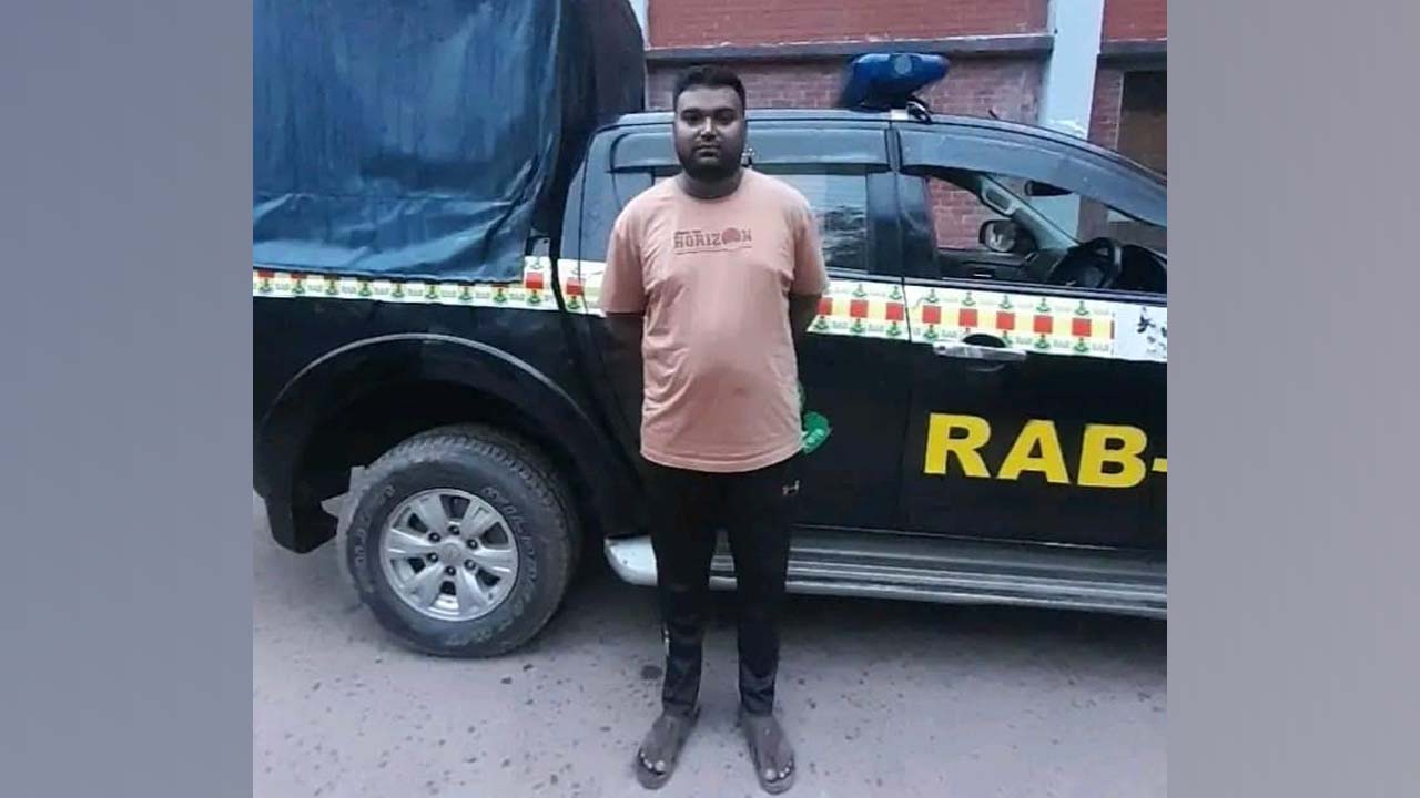 অ্যাম্বুলেন্স আটকে রাখায় নবজাতকের মৃত্যু, মূল হোতা গ্রেফতার