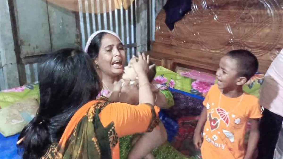 জামালপুরের সরিষাবাড়ীতে চানাচুর গলায় আটকে ১১ মাসের শিশুর মৃত্যু