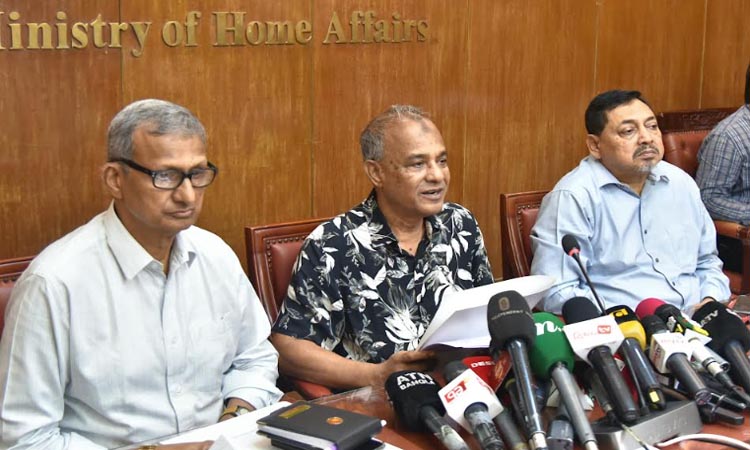 ডাকসু নির্বাচন জাতীয় নির্বাচনের অনুকরণীয় উদাহরণ হতে পারে: স্বরাষ্ট্র উপদেষ্টা