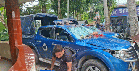 সংসদীয় আসন পুনর্বিন্যাসের প্রতিবাদে উত্তাল ফরিদপুরের ভাঙ্গা, থানায় হামলা-ভাঙচুর; আহত পুলিশ-সাংবাদিক