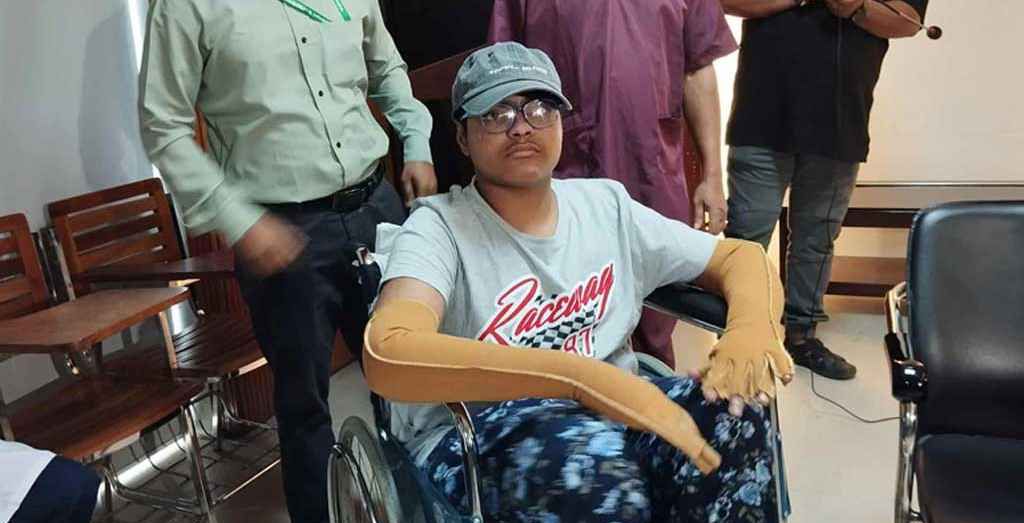 ৯৭ দিন চিকিৎসার পর ৩৬ অস্ত্রোপচারে সুস্থ হয়ে বাড়ি ফিরল মাইলস্টোন দুর্ঘটনায় দগ্ধ শিক্ষার্থী নাভিদ