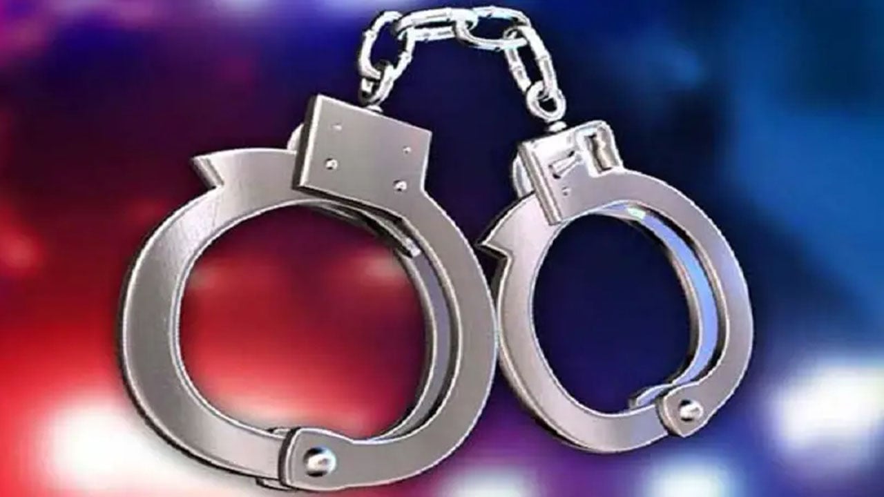 রাজধানীতে ঝটিকা মিছিলে অংশ নেওয়ায় আওয়ামী লীগের নিষিদ্ধ নেতাকর্মীসহ ৮ জন গ্রেপ্তার