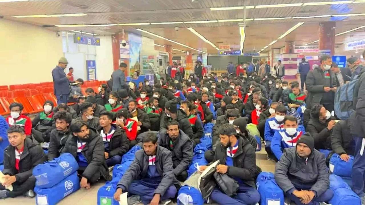 লিবিয়া থেকে দেশে ফিরলেন আরও ১৭০ বাংলাদেশী