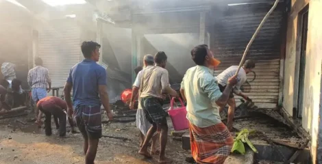 শরীয়তপুরের ভেদরগঞ্জে বৈদ্যুতিক শর্টসার্কিটে ভয়াবহ অগ্নিকাণ্ড, সাত দোকান ভস্মীভূত হয়ে ক্ষতি প্রায় ৫০ লাখ টাকা