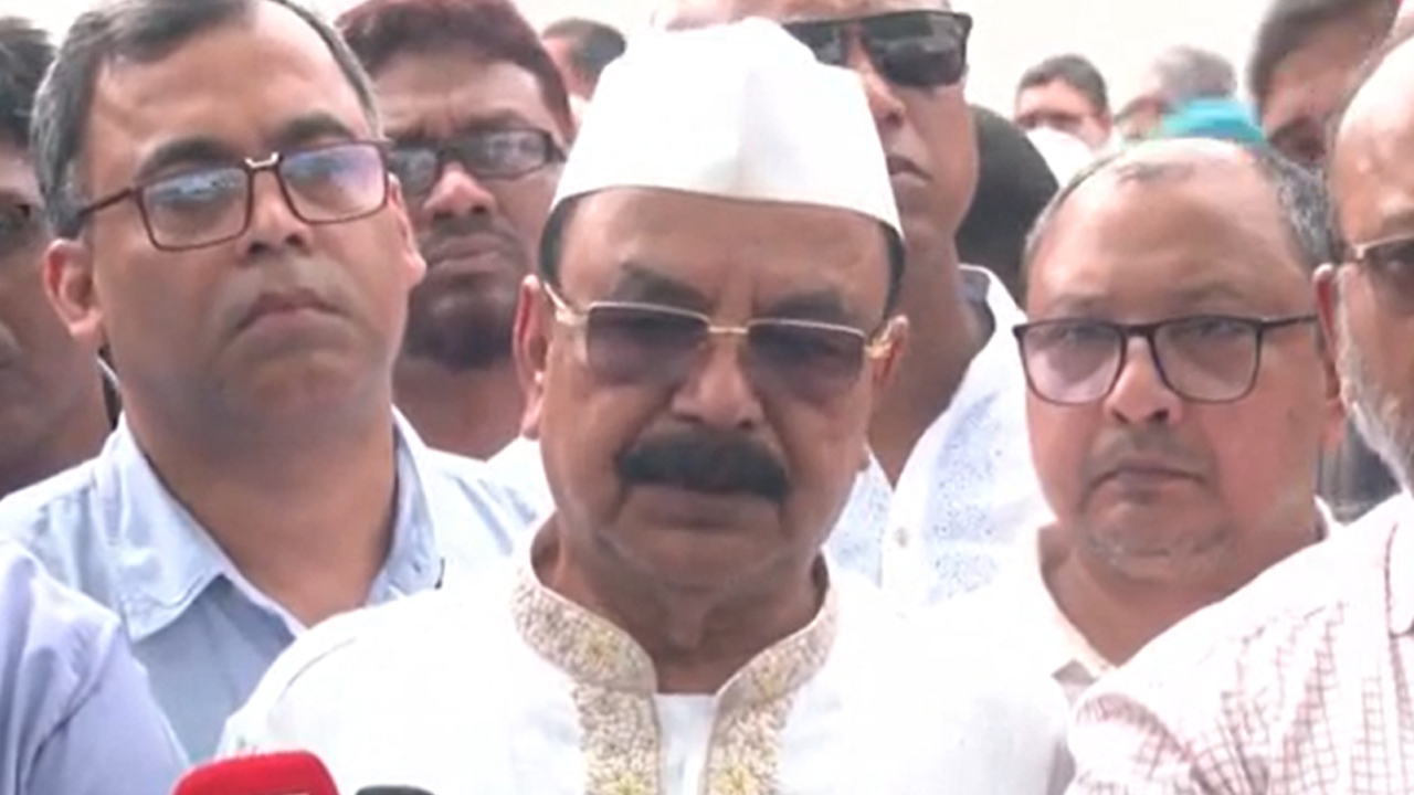 জুলাই সনদ ইস্যুতে গয়েশ্বরের হুঁশিয়ারি: বিএনপি প্রতিবাদে নামলে সরকার টিকবে না