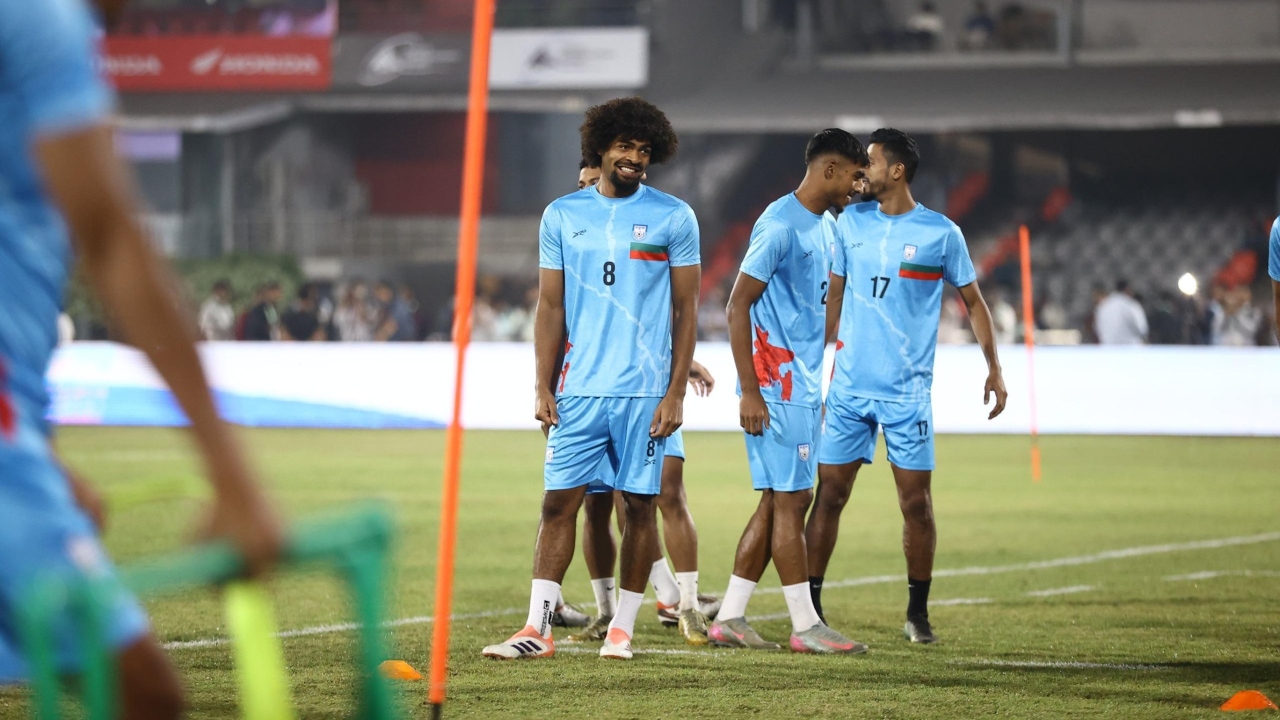 বাংলাদেশ–ভারত ফুটবল ম্যাচ আজ রাত ৮টায়, মোবাইলে সরাসরি দেখার উপায়