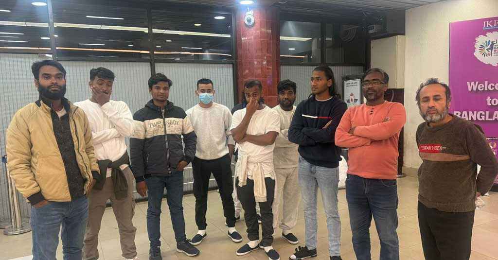 শেকল ও হ্যান্ডকাফ পরিয়ে আরও ৩১ বাংলাদেশিকে ফেরত পাঠাল যুক্তরাষ্ট্র; ব্র্যাকের উদ্বেগ