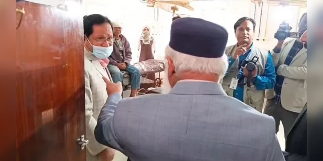ডিজির সঙ্গে তর্কে জড়ানো চিকিৎসককে দায়িত্ব থেকে অব্যাহতি, দেওয়া হলো শোকজ