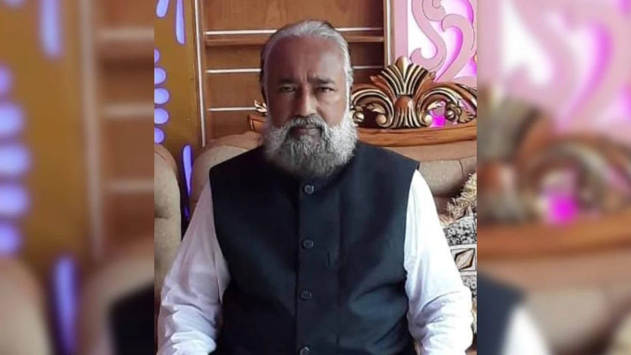 ফেনীতে আমজনতার দলের হয়ে মনোনয়নপত্র নিলেন নিষিদ্ধ আ.লীগ নেতা
