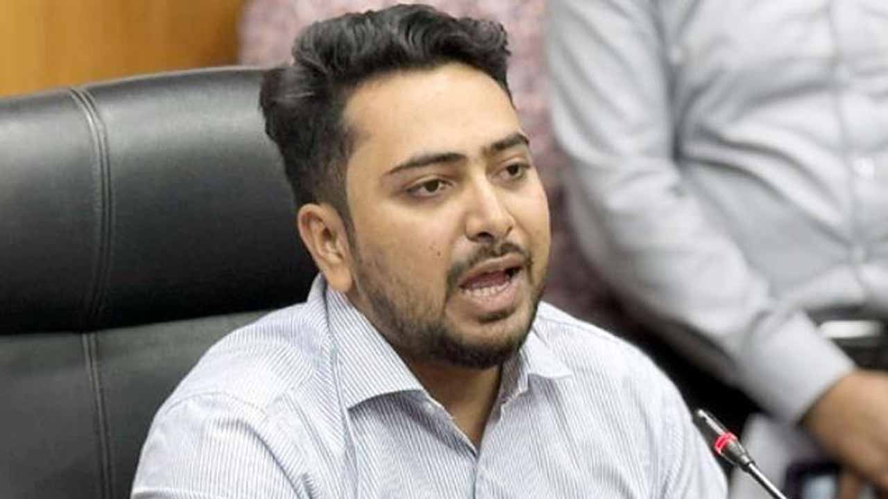 ছদ্মবেশে থাকা আ. লীগ কর্মীদের বিরুদ্ধে দ্রুত ব্যবস্থা চান নাহিদ ইসলাম