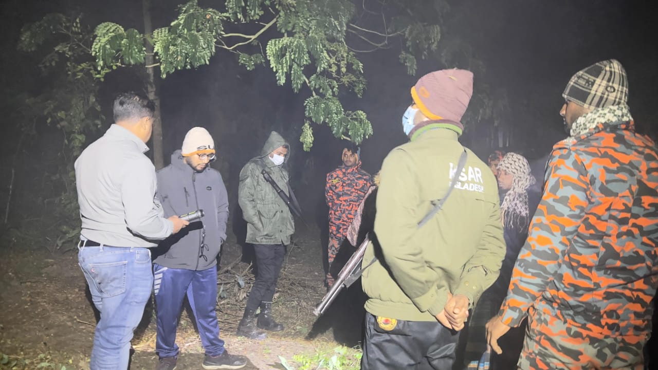 ভ্রাম্যমাণ আদালতের অভিযানে ২ লাখ টাকা জরিমানা, ভেকু মেশিনের মালামাল জব্দ
