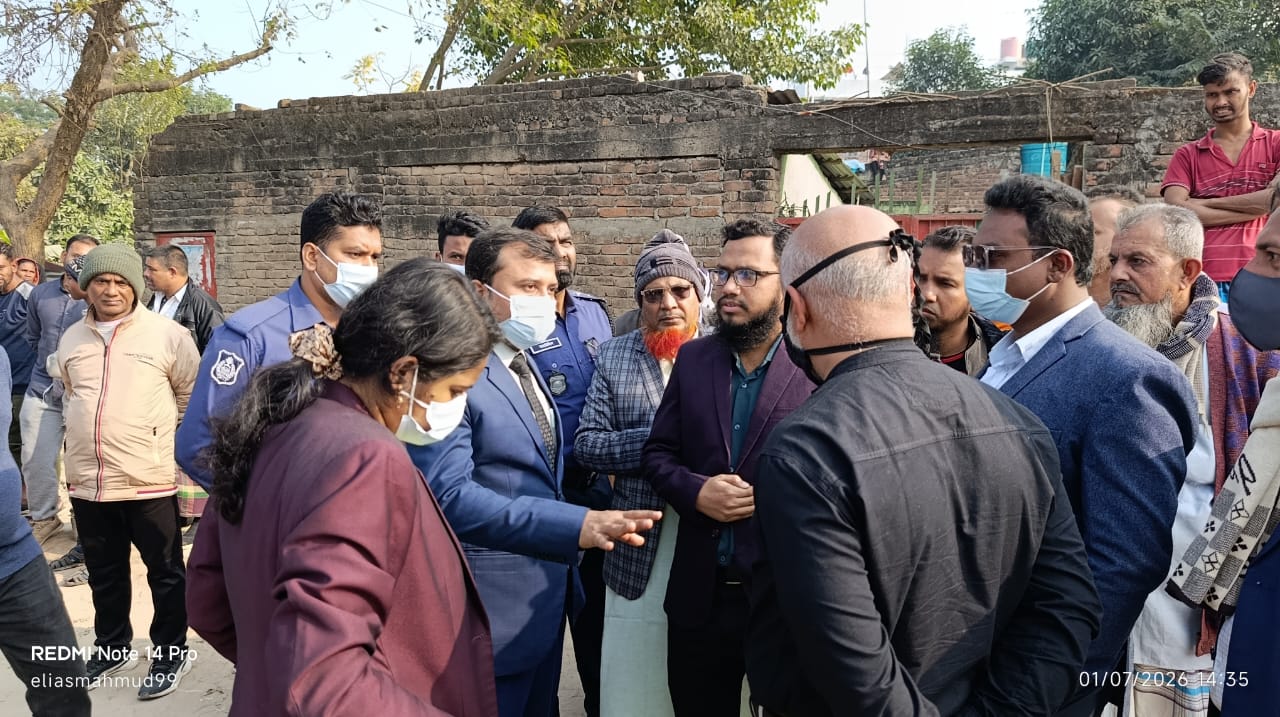 নড়িয়ায় কীর্তিনাশা তীরের অবৈধ স্থাপনা উচ্ছেদ অভিযান