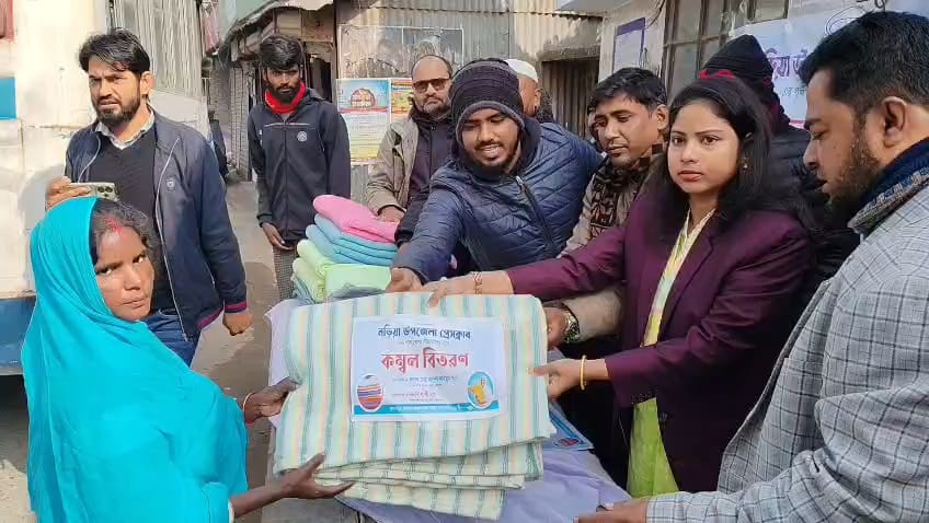 নড়িয়া উপজেলা প্রেসক্লাবের উদ্যোগে শীতার্থদের মাঝে কম্বল বিতরণ