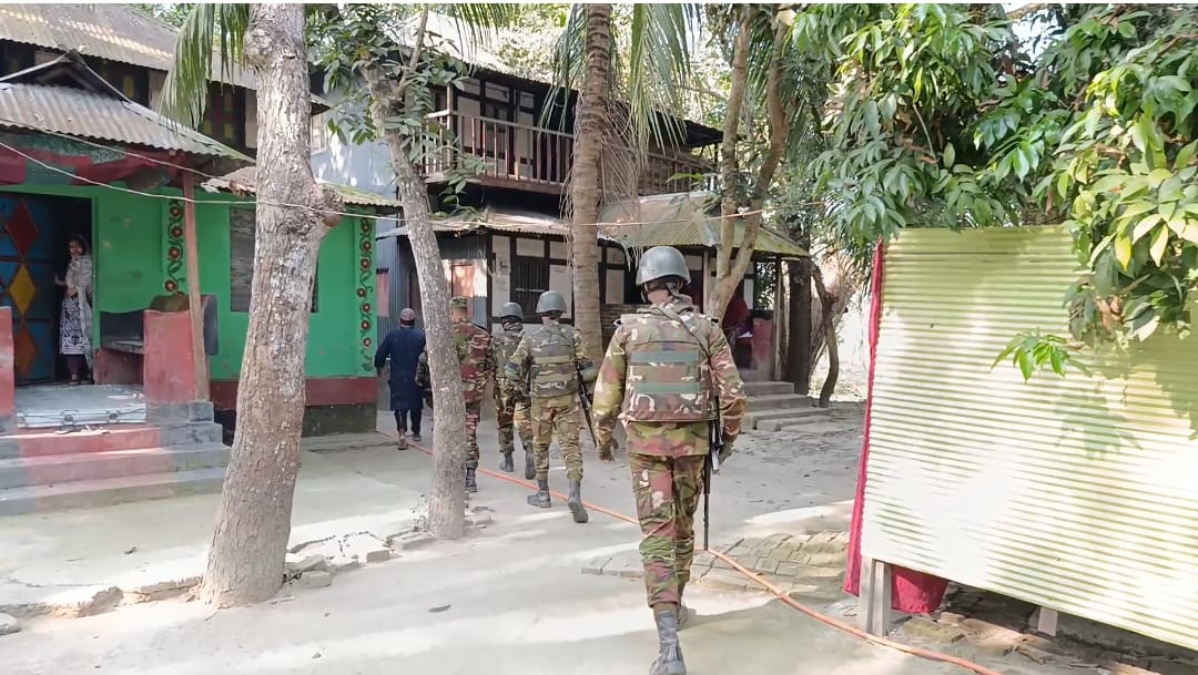 নড়িয়ার জপসায় হাতবোমা বিস্ফোরণ, বিস্ফোরক তৈরির সরঞ্জাম জব্দ