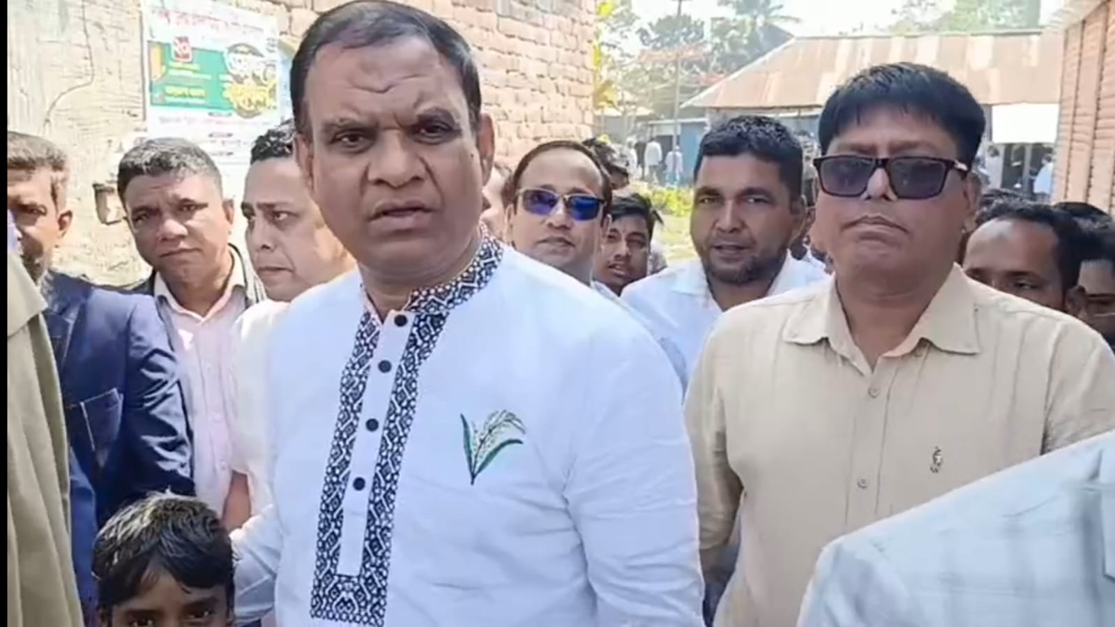 শরীয়তপুরে অপু’র গণসংযোগ: ভোট বানচালের অপচেষ্টা চলছে বলে অভিযোগ