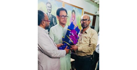 শিক্ষামন্ত্রী আ ন ম এহসানুল হক মিলন-এর সঙ্গে ঢালী নাসির উদ্দিনের সৌজন্য সাক্ষাৎ