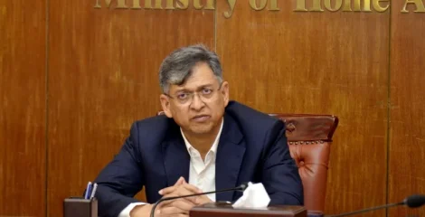 পুলিশে গণতান্ত্রিক সংস্কার ও জনবল নিয়োগের ঘোষণা স্বরাষ্ট্রমন্ত্রীর