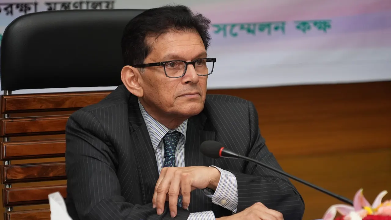 তারেক রহমানের মন্ত্রিসভায় পররাষ্ট্র মন্ত্রণালয়ের দায়িত্বে আসছেন ড. খলিলুর রহমান