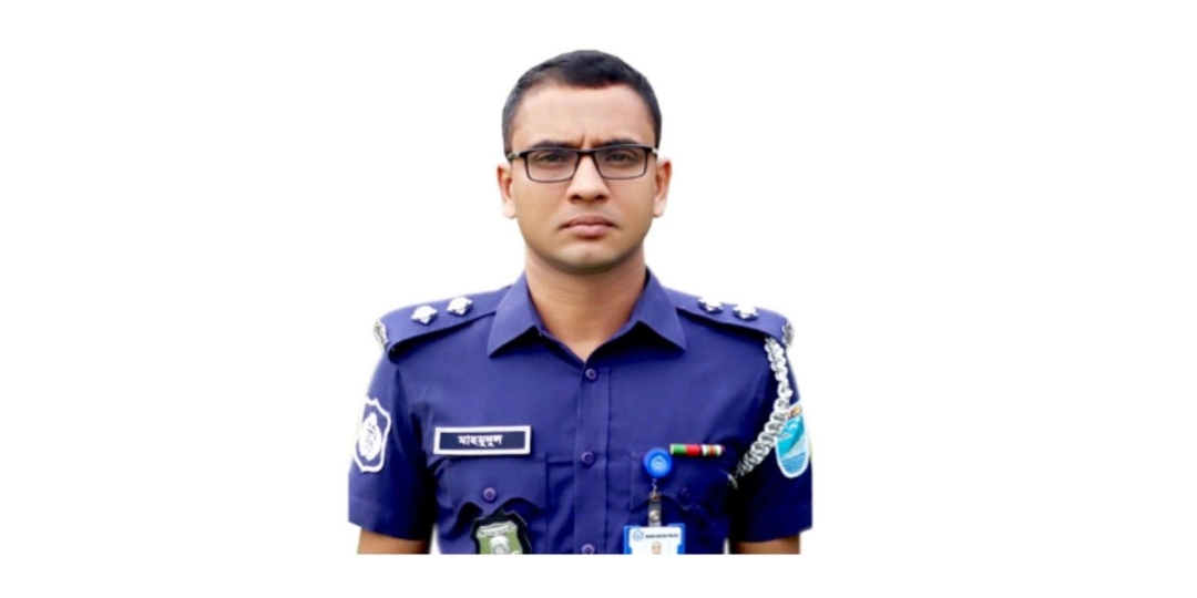 বিয়ের নাটক সাজিয়ে ধর্ষণের অভিযোগ, ডিবি কর্মকর্তার বিরুদ্ধে ট্রাইব্যুনালে মামলা