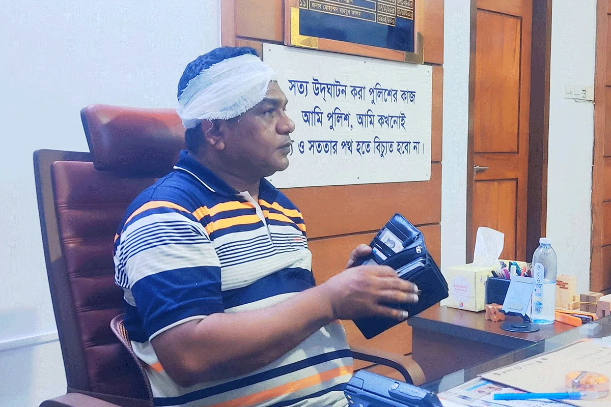 শিশু ধর্ষণচেষ্টার আসামি ধরতে গিয়ে ইটের আঘাতে আহত ওসি