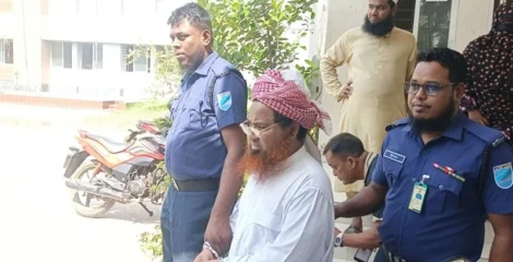 নড়িয়ায় কিশোরীকে ধর্ষণচেষ্টার অভিযোগে মাদ্রাসার অধ্যক্ষ গ্রেফতার