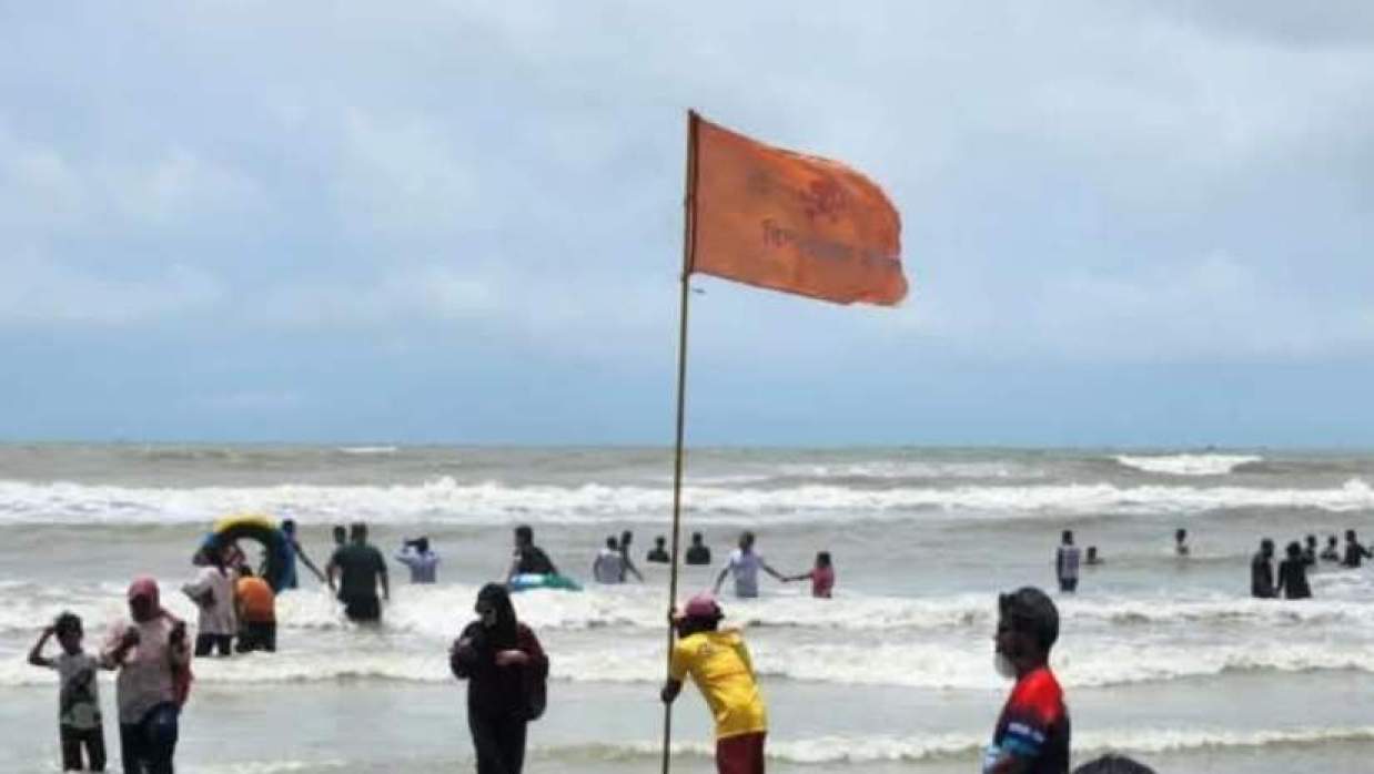 কক্সবাজারে সাগরে ভেসে যাওয়া আরও একজনের লাশ উদ্ধার, মৃতের সংখ্যা বেড়ে চার
