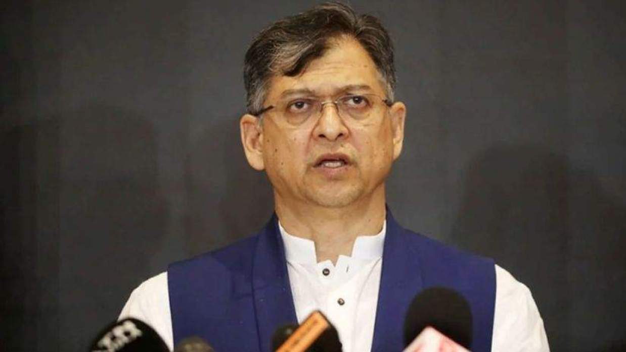 ক্রসফায়ার নিয়ে আইজিপির বক্তব্য অনুচিত: স্বরাষ্ট্রমন্ত্রী