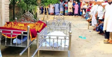 স্ত্রীর লাশ রেখে নামাজ পড়তে গিয়ে মসজিদেই স্বামীর মৃত্যু