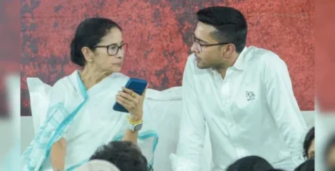 বিদ্রোহী এমপি-বিধায়কদের দলে ফেরার ১৫ দিনের সময় দিলেন মমতা