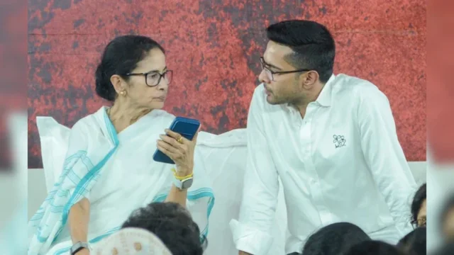 বিদ্রোহী এমপি-বিধায়কদের দলে ফেরার ১৫ দিনের সময় দিলেন মমতা