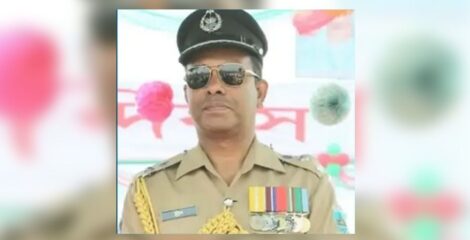 অনুমতি ছাড়া কর্মস্থল ত্যাগ ও পলাতক থাকার অভিযোগে বরখাস্ত অতিরিক্ত ডিআইজি টুটুল চক্রবর্তী