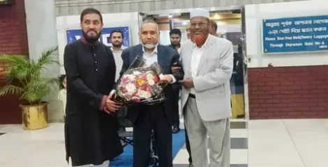 চিকিৎসা শেষে দেশে ফিরলেন বিরোধীদলীয় উপনেতা ডা. তাহের
