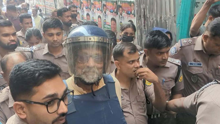 বিমানবন্দরের মা/মলায় মেজর আখতারুজ্জামানের জামিন নামঞ্জুর